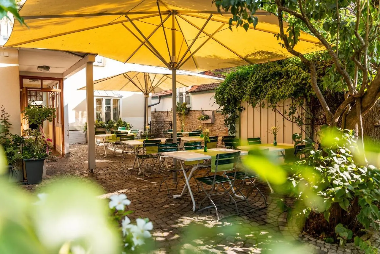 Gasthaus & Weingut Zum Stern Sulzfeld am Main Inn